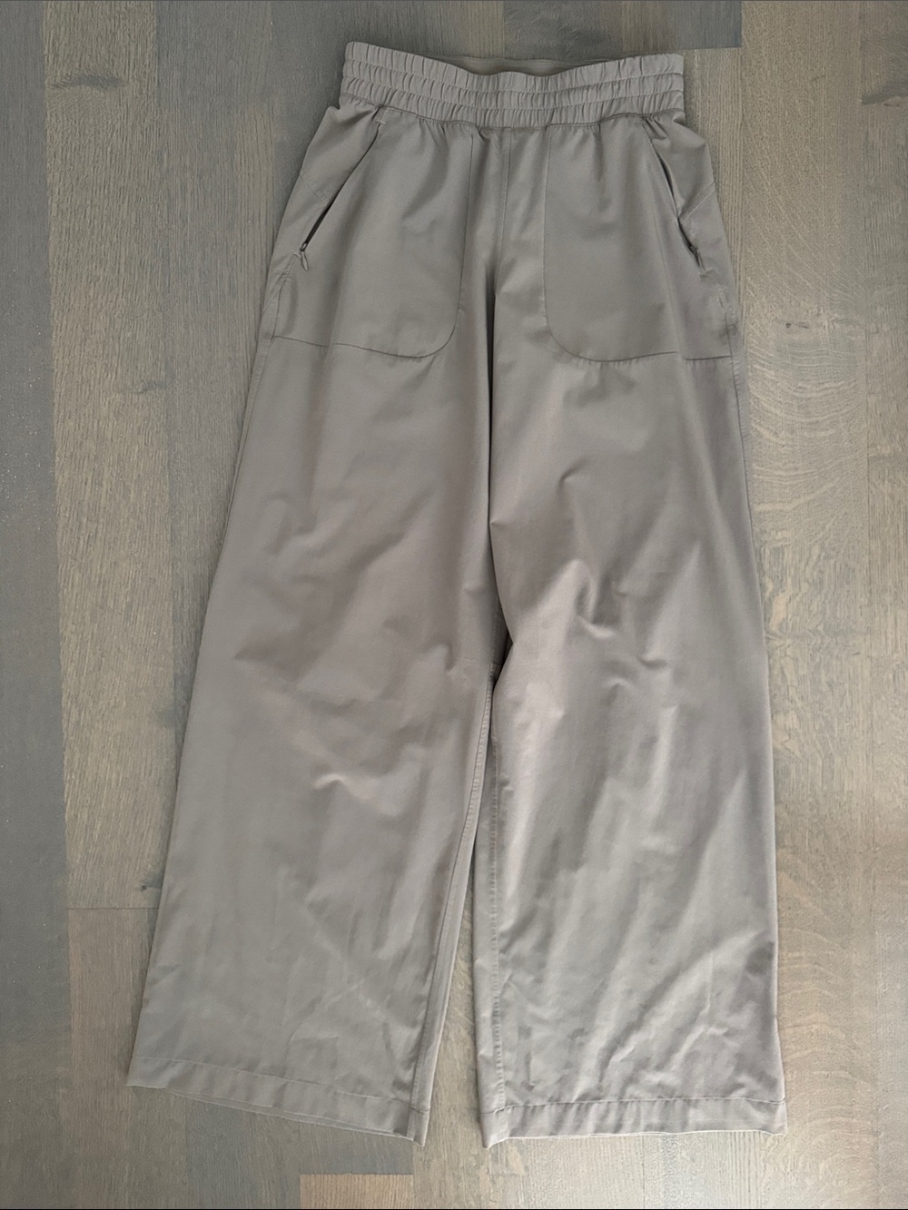 Lululemon Wide-Leg Elastic Waist Pants, olive green, Size XS